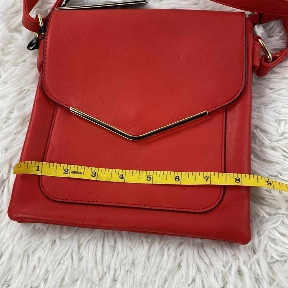 NWT La Terre Fashion Crossbody Bag - Picture 2 of 9